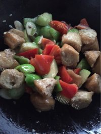 美味的丝瓜炒油条
