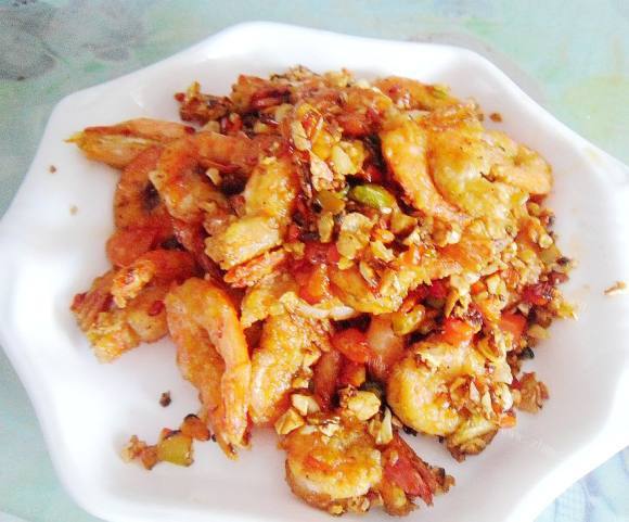 唇齿留香的蒜蓉炒虾