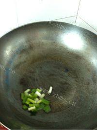 营养美食土豆炖鸡肝做法图解2)