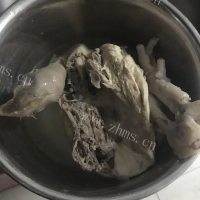 美味的葱油白切鸡做法图解5)