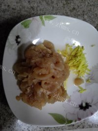 好吃的酱辣椒炒鸡脯肉做法图解2)