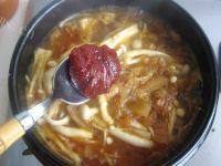 家常菜泡菜豆腐汤做法图解9)