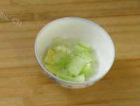 回味无穷的小酥肉蒸碗做法图解1)