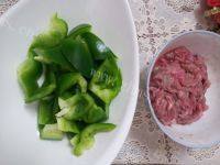青椒炒牛肉（懒人版）做法图解1)
