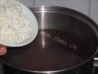美味早餐花生红枣粥做法图解6)