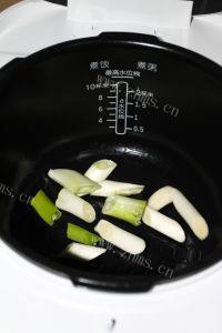 美味的炖排骨做法图解5)