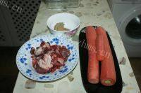 胡萝卜烧牛肉做法图解1)