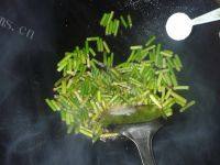 自己做的蒜苔炒肉片做法图解6)