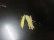 简单美味的丝瓜炒肉做法图解4)