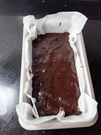 自制布朗尼蛋糕做法图解10)