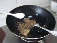 口感丰富的老干妈炒饭做法图解9)