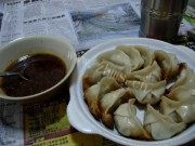 美味的香菇白菜猪肉煎饺做法图解8)
