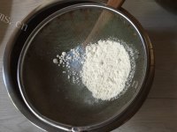 自制熔岩蛋糕做法图解8)