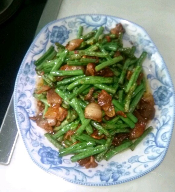 香喷喷的豆角炒肉片