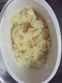 色香味俱全的银耳汤做法图解2)