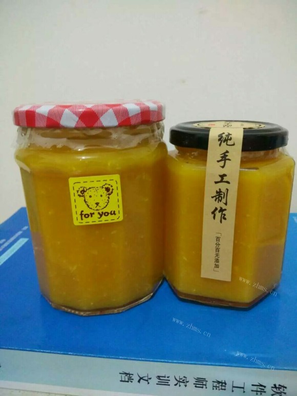 热腾腾的橘子果酱