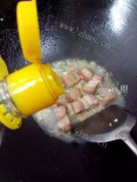 色泽不错的萝卜红烧肉做法图解8)