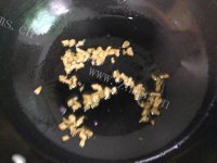 好吃的香葱紫甘蓝杂酱面做法图解3)