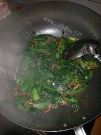家常菜爆炒油麦菜做法图解5)