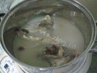 天麻鱼头汤做法图解8)