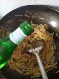 家常菜酸辣土豆丝做法图解5)