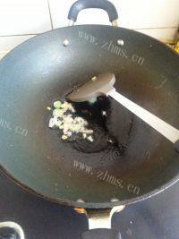 营养美食之蒜薹炒鸡蛋做法图解4)