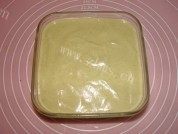 自制抹茶双色蛋糕做法图解7)