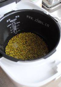 自制绿豆冰皮月饼做法图解2)