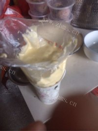 美味的棒棒糖蛋糕做法图解10)