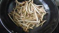 家常菜清炒茶树菇做法图解4)