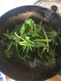 美味的菠菜鸡蛋酱做法图解8)
