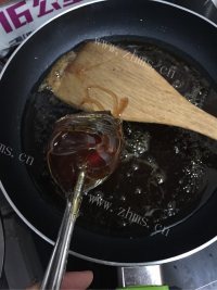 自制花生芝麻糖做法图解5)