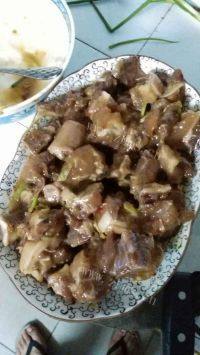 回味无穷的酸梅酱蒸排骨做法图解2)