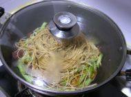 四季豆焖面做法图解13)