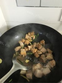 芳香四溢的红烧肉做法图解3)