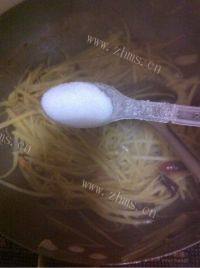 家常菜酸辣土豆丝做法图解5)