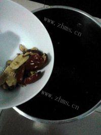 美味早餐三黑豆浆做法图解4)