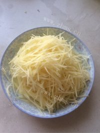 家常菜酸辣土豆丝做法图解3)