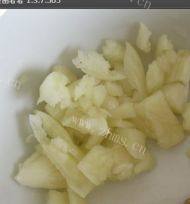 色香味具全的蒜香油麦菜做法图解2)
