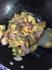 家常菜洋葱炒土豆