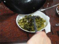 家常菜酸菜牛肉做法图解5)