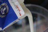 「家有大厨」香蕉酸奶做法图解3)