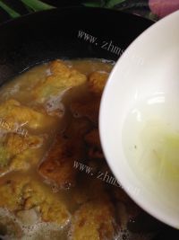 鲜美的侉炖鱼做法图解18)