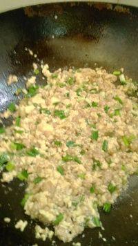 十分诱人的肉末豆腐做法图解8)