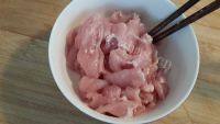 家常菜芹菜肉片做法图解3)