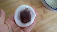 香甜的麻香红豆糯米饼做法图解3)