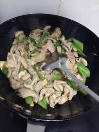 家常菜尖椒溜肥肠