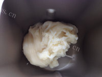 自制红豆沙冰皮月饼做法图解7)
