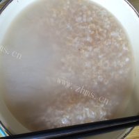 色泽鲜亮的葱油面做法图解10)