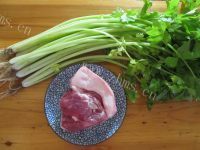 芹菜炒肉片做法图解1)